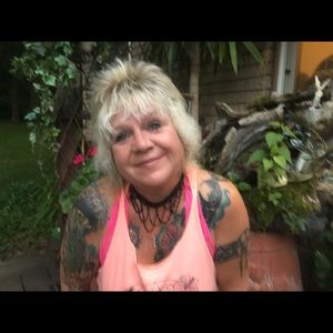 Meet your Posher, Roxy